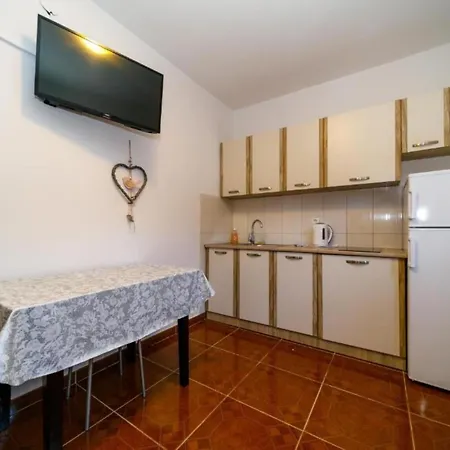 Bozena - Two Bedroom Apartment Krk Town