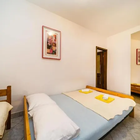 Bozena - Two Bedroom Apartment Krk Town