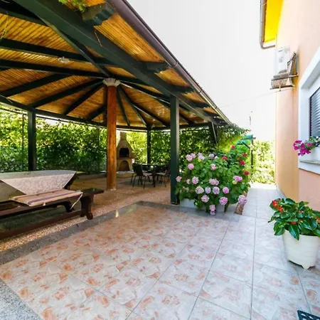 Bozena - Two Bedroom Apartment Krk Town