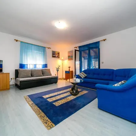 Apartment Bozena - Two Bedroom Krk Town